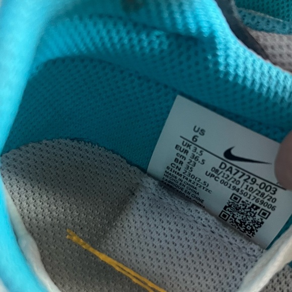 Nike Women's Daybreak Type Shoes Football Grey University Gold 🌵6 - Picture 7 of 9